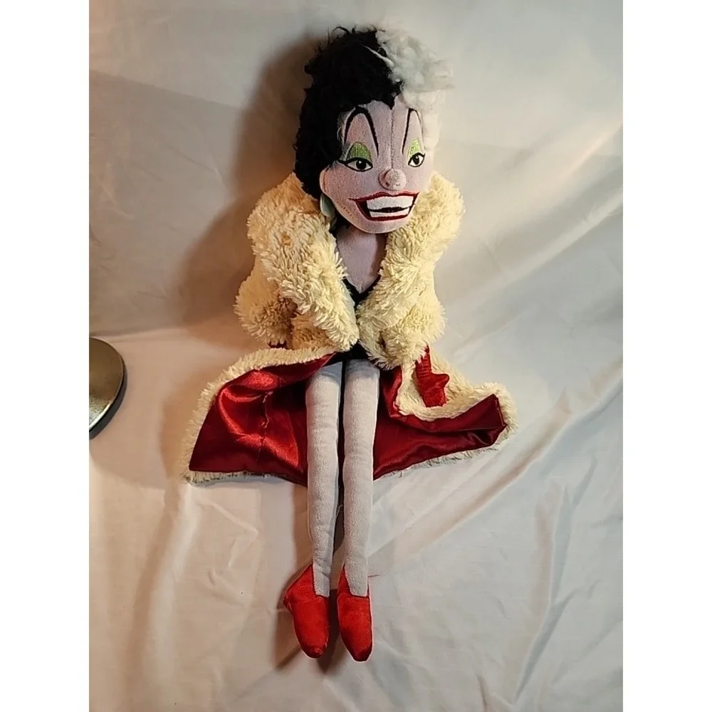 Disney Cruella De Vil Plush Doll 101 Dalmatians Villain Faux Fur Coat‎ Soft Toy